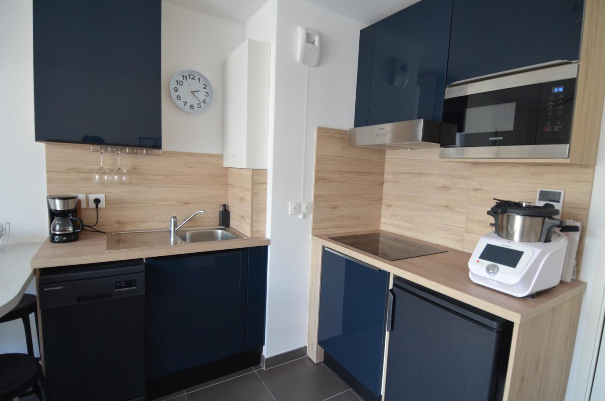Villa Smolett - Appartement Cosy Au Coeur Du Quartier Du Port Ницца Экстерьер фото
